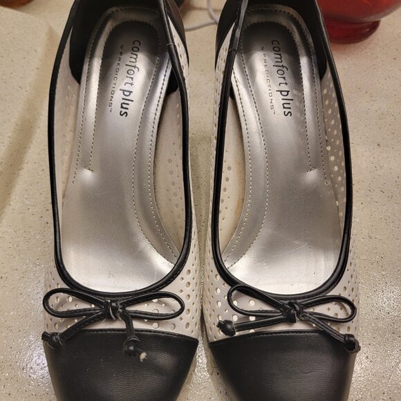 Low-impact Heels - Picture 2 of 3